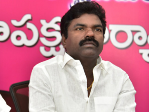 Dont come to our village: youth shocks Rasamayi Dont come to our village: youth shocks Rasamayi