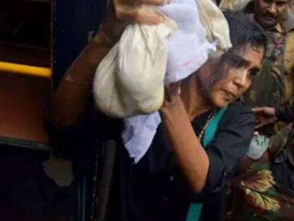 Sabarimala protests: Rehana Fathima expelled from Muslim community Sabarimala protests: Rehana Fathima expelled from Muslim community