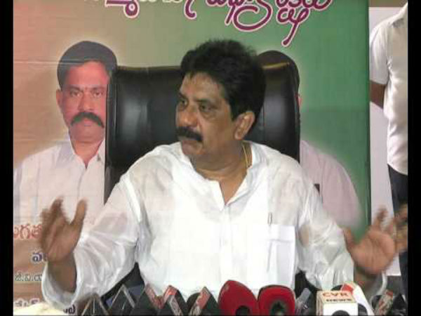 బకాయిలు వసూలు కాకపోవడంతోనే నోటీసులు