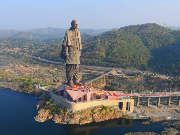 అక్కడే విగ్రహం ఎందుకంటే..