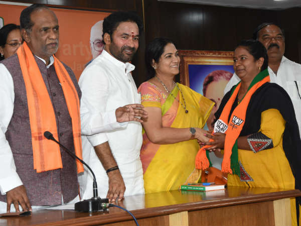 ట్రిపుల్ తలాక్ను సమర్థిస్తే ఇస్లాం వ్యతిరేకులే