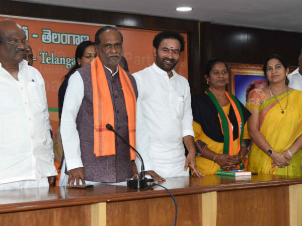 ఒక్క అవకాశం ఇవ్వండి