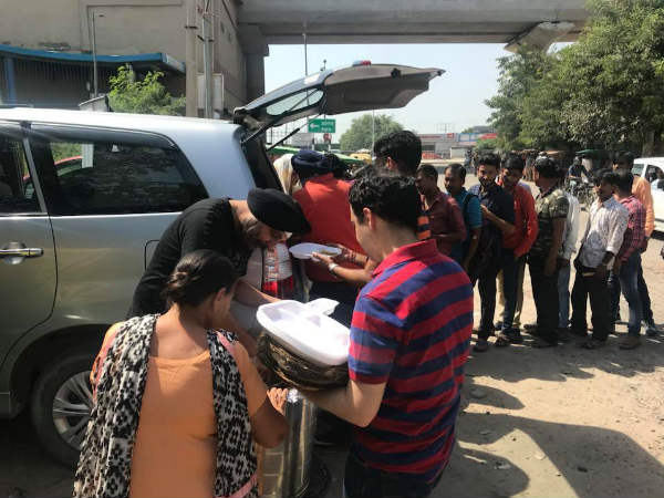 ఆప్ కీ రసోయ్ పేరుతో భోజనం వడ్డిస్తుంటే ఎంతో తృప్తిగా ఉంది