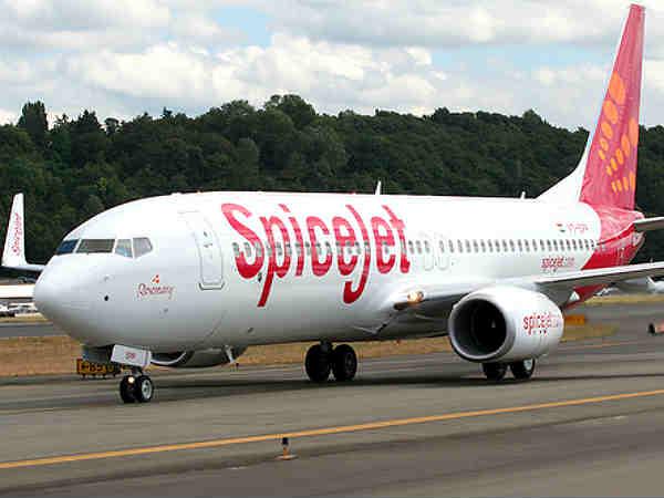 SpiceJet Offers Domestic Flight Tickets From 888 Rupees In Festive Season Sale SpiceJet Offers Domestic Flight Tickets From 888 Rupees In Festive Season Sale