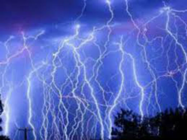 The possibility of thunderbolts down in these districts:State Disaster Management Department The possibility of thunderbolts down in these districts:State Disaster Management Department