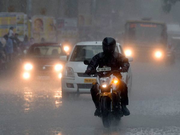 భారీ నుంచి అతి భారీ వర్షాలు