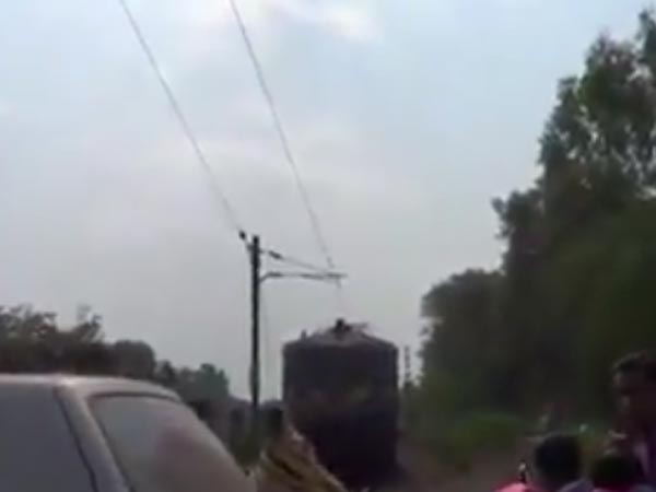 Video: Rail stopped for vehicles Video: Rail stopped for vehicles