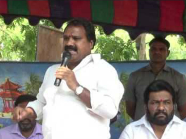 గో బ్యాక్ అంటూ.. నిరసనతో వెనుదిరిగిన తాజా మాజీ ఎమ్మెల్యే