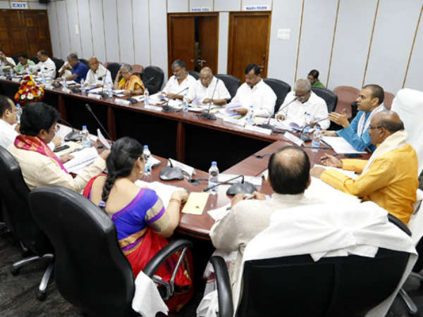 500గదులతో వసతి గృహం
