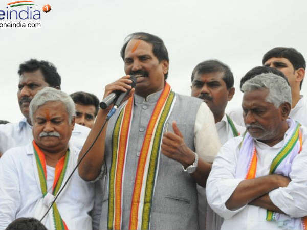 ఆ సీట్ల పైనే ప్రతిష్టంభన