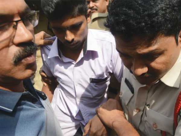శ్రీనివాస రావు సంచలన వ్యాఖ్యలు