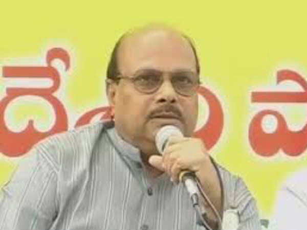 బీజేపీతో కుమ్మక్కై...