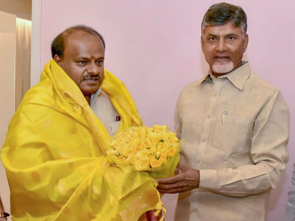 ఉప ఎన్నికల ఫలితాలు వచ్చిన రెండ్రోజుల్లో బెంగళూరుకు