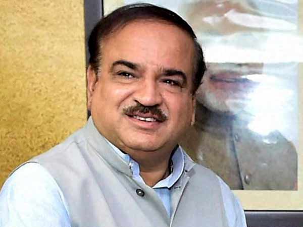 కామెంట్లు వైరల్