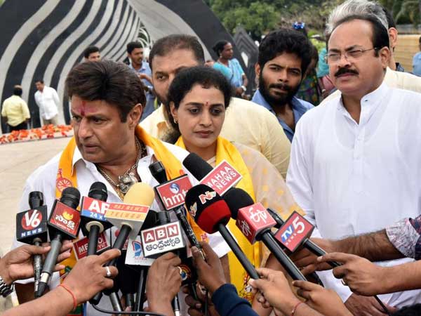 రూ.10 లక్షల ఇన్కం ట్యాక్స్, సామాజిక కార్యకర్త