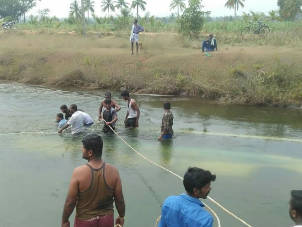 Karnataka: Atleast 20 people died in an accident in Pandavapura in Mandya district. Karnataka: Atleast 20 people died in an accident in Pandavapura in Mandya district.