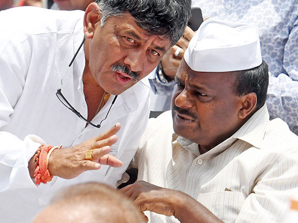 ఎత్తులకు పైఎత్తులు