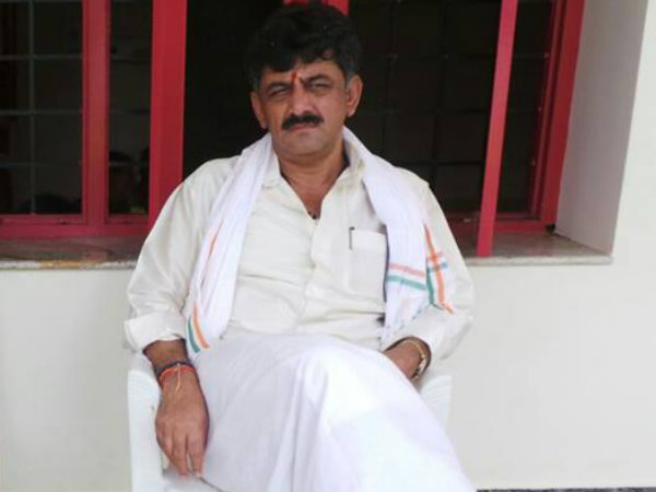 రాజకీయ చాణుక్యుడు