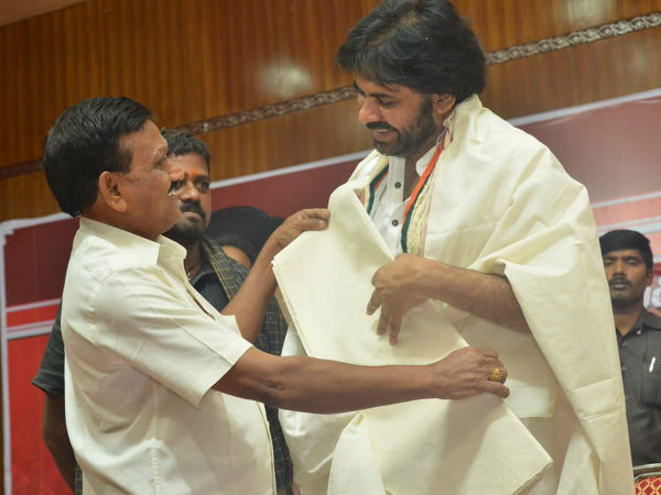 కులచిచ్చు పెట్టే పరిస్థితి