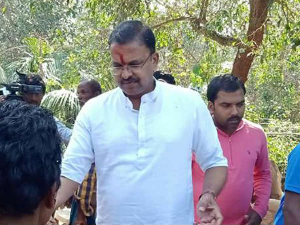 రైతులతో మమేకం