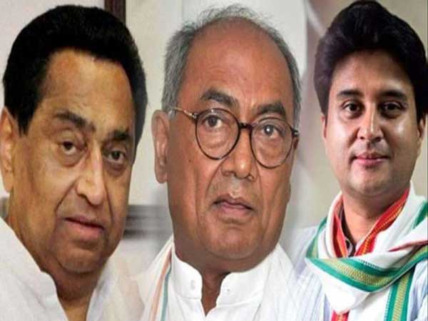 కలిసి పని చేస్తున్న కాంగ్రెస్ నేతలు