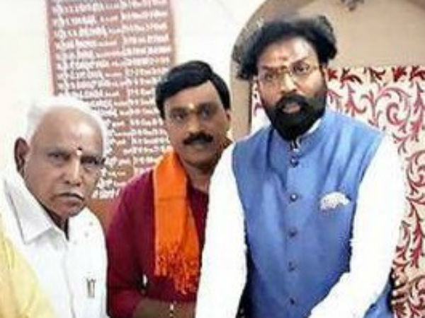 ఇంటికే పరిమితం