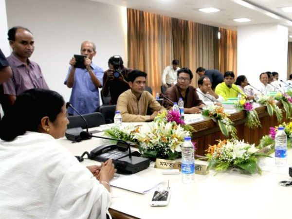 బాబు అడుగుజాడల్లోనే బెంగాల్ దీదీ మమతా