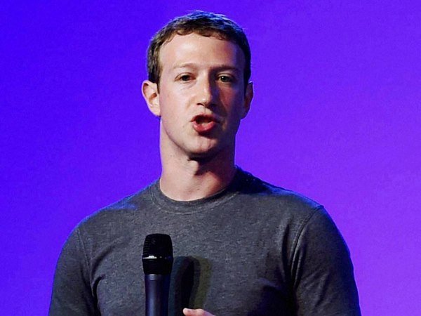 Mark Zuckerberg says no plans to resign from Facebook Mark Zuckerberg says no plans to resign from Facebook