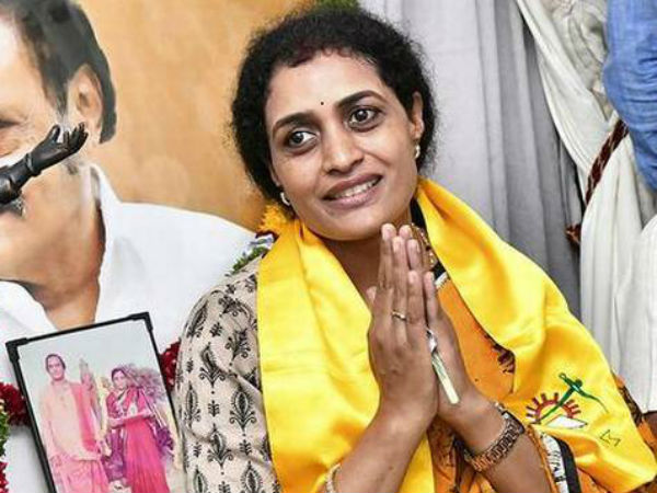 తాత, నాన్న, మావయ్యలే స్పూర్తి..! అందుకే రాజకీయాల్లో కి వచ్చానంటున్న సుహాసిని..!