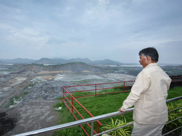 భూకంపం వచ్చిందని భావించి పరుగులు