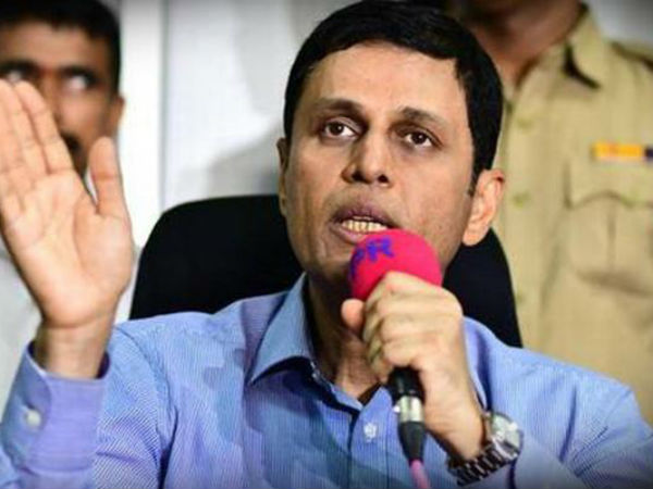 కోడ్ ఉల్లంఘనపై కేసులు, నోటీసులు