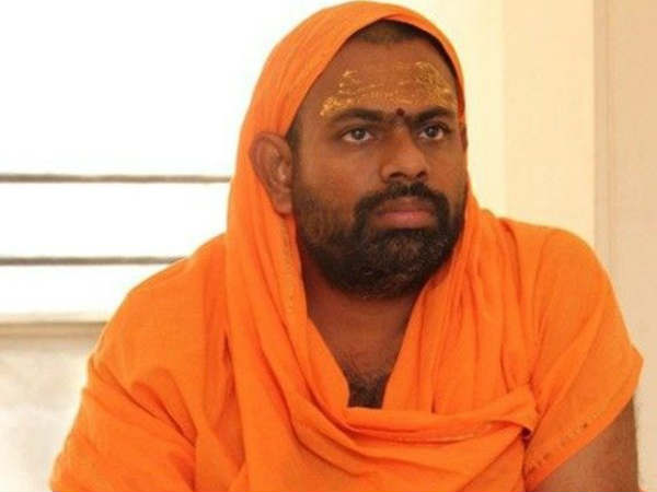 Temple priest beaten up man dies: paripoornananda fires at government Temple priest beaten up man dies: paripoornananda fires at government