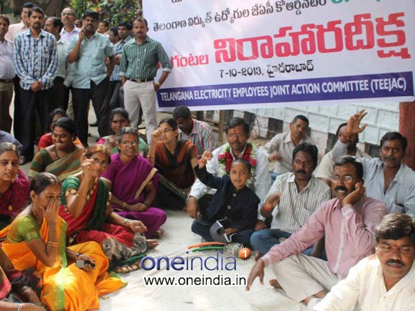 కీలక సమయంలో ప్రభుత్వం పై ఉద్యోగుల కన్నెర్ర