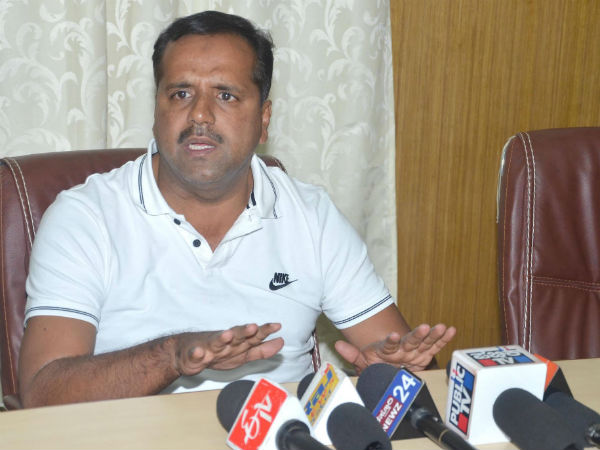 1 lakh reward for Mangaluru police team that cracked Thota Bengre Gang Rape case. 1 lakh reward for Mangaluru police team that cracked Thota Bengre Gang Rape case.