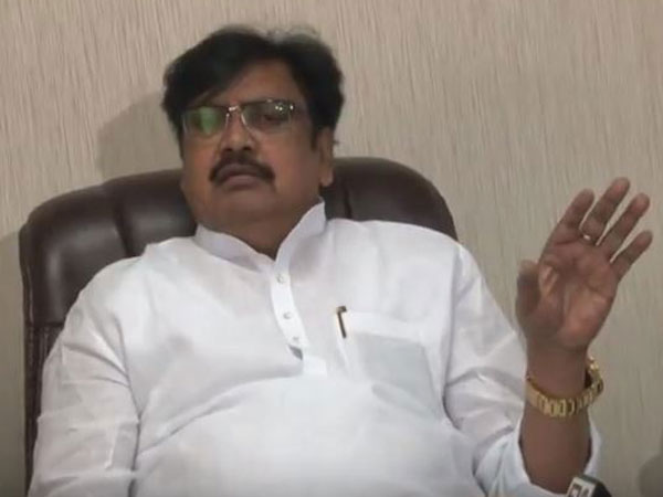 పవన్ కళ్యాణ్ పరిణితి లేని నాయకుడు