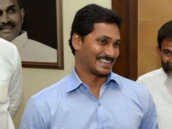 బుల్లెట్ ప్రూఫ్ వాహనం ఇవ్వలేదని