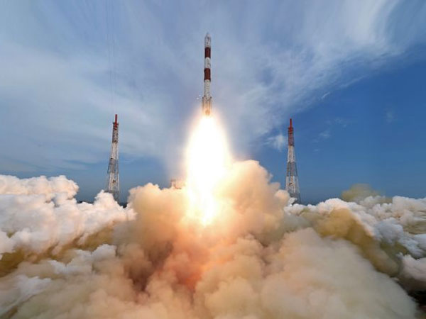 3 Indians to spend week in space, Govt okays Rs 10,000 cr Gaganyaan plan 3 Indians to spend week in space, Govt okays Rs 10,000 cr Gaganyaan plan