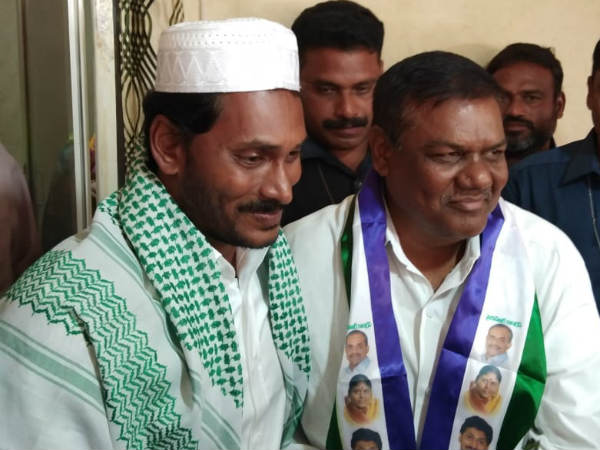 TDP senior Abdul Ghani resigned party..joined in YCP.. TDP senior Abdul Ghani resigned party..joined in YCP..