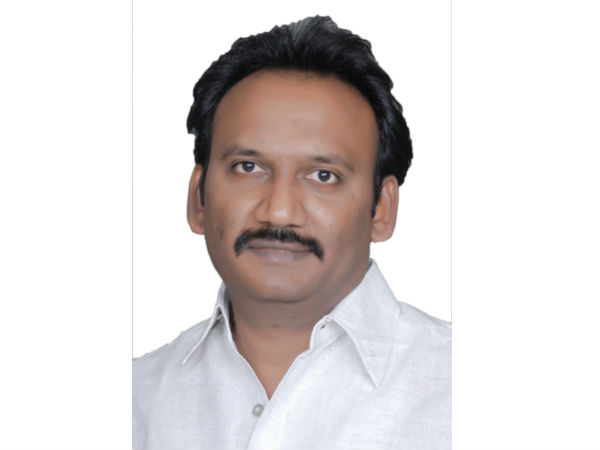 ఆమంచి క్రిష్ణ మోహన్ కు బంపర్ ఆఫర్..! ఏటూ తేల్చుకోని ఆమంచి..!