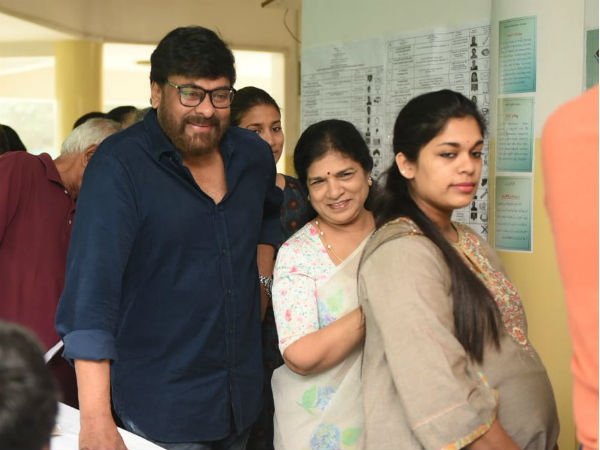 ఓటు హక్కు వినియోగంచుకున్న చిరంజీవి