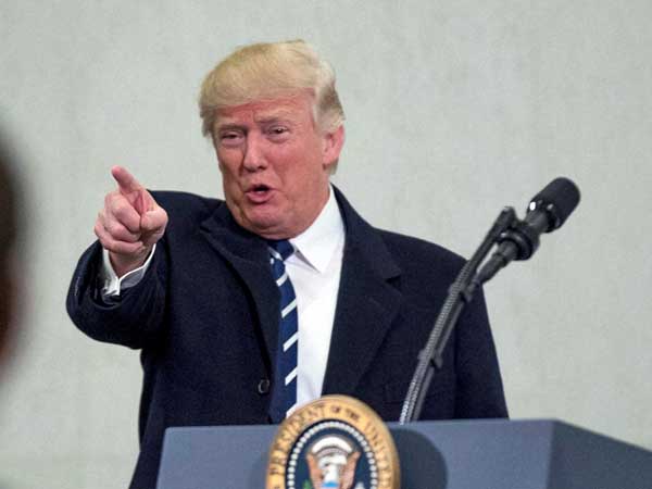 US government partially shuts down amid deadlock over Trump’s border wall demands US government partially shuts down amid deadlock over Trump’s border wall demands