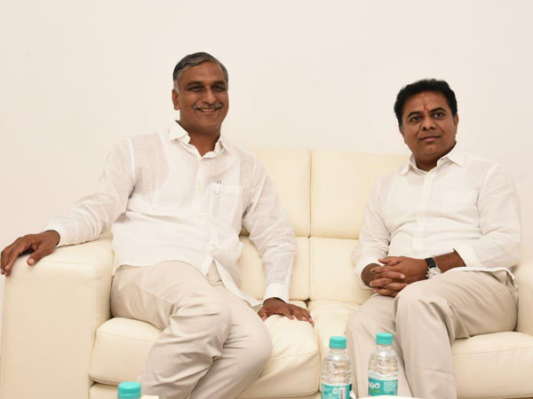 హరీష్ రావు ఇంటికి వెళ్లిన కేటీఆర్