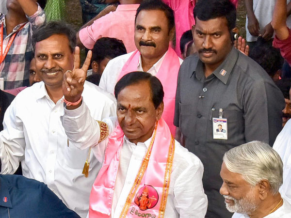 కేసీఆర్ నాయకత్వానికి సీమాంధ్రుల మద్దతు