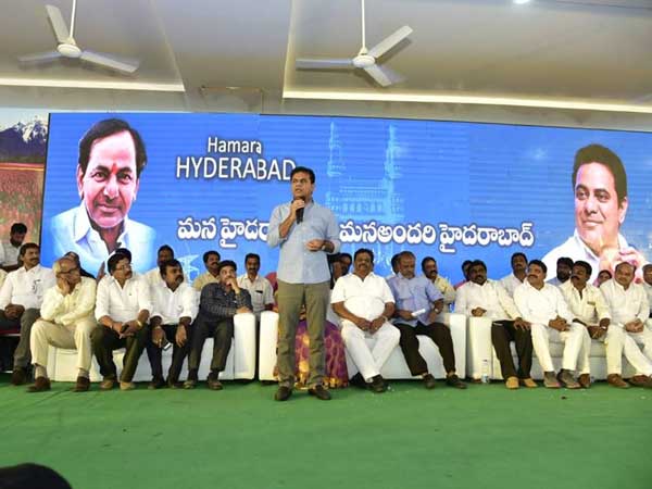 కేసీఆర్ వచ్చి పొగిడారు