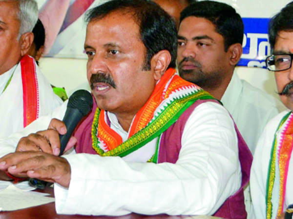 congress leaders met with dgp requesting increase security congress leaders met with dgp requesting increase security
