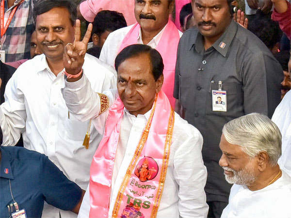తెలంగాణలో గులాబీ గుభాళింపు