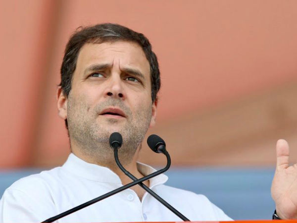 రైతులకు బేడీలు వేశారు