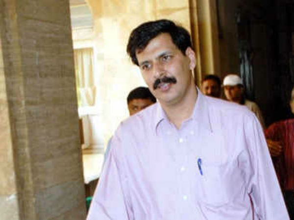 IPS officer who probed Sohrabuddin Sheik encounter case suspended IPS officer who probed Sohrabuddin Sheik encounter case suspended