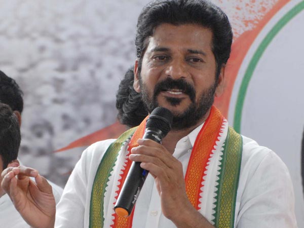 కేసీఆర్కు ఏడాది జైలు శిక్ష విధించాలి