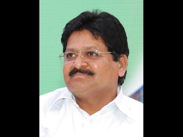 దళితుడిని సీఎం చేస్తామని నిర్ణయిస్తే నేనే